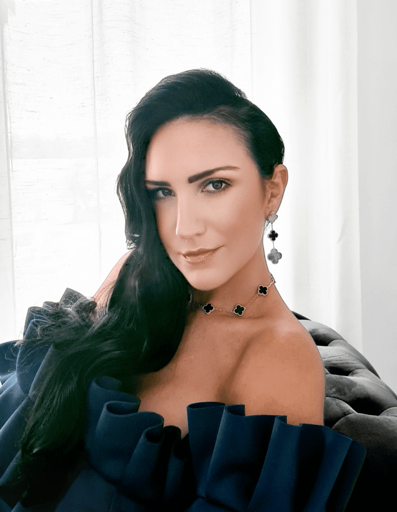 ff1ac5_62784d9ddbd648dcb806fff40ff7db42_mv2